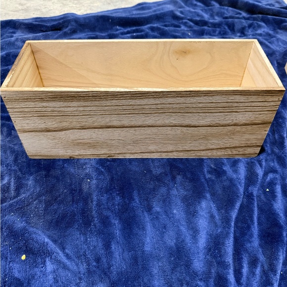 Wooden Trinket Box/ flower box- Natural Wood - Picture 3 of 3